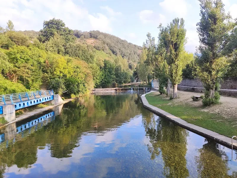 Piscinas naturales junto al río en Espinosa de los Monteros